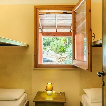 Holiday home Amazing In With Kitchen Torre dei Corsari